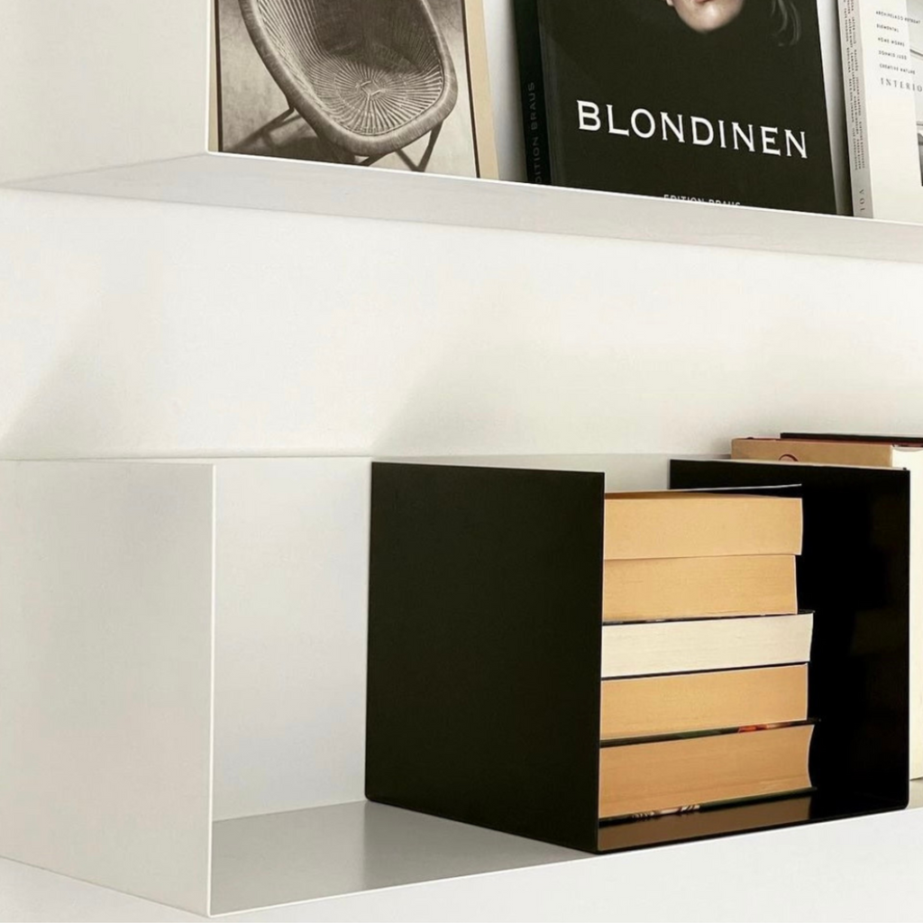 Stilvolle Metall-Buchstützen für Ordnung und Dekor in Deinem Bücherregal